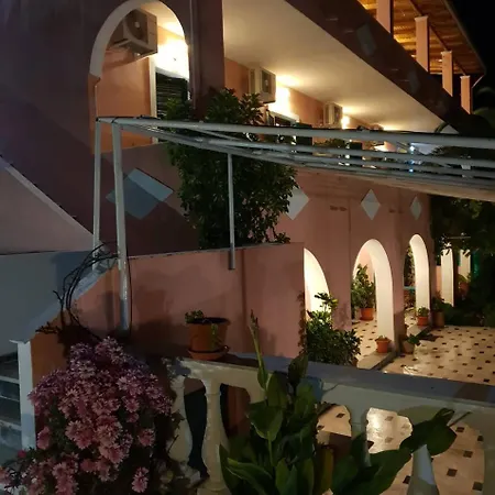 Marianna House Gasthof *